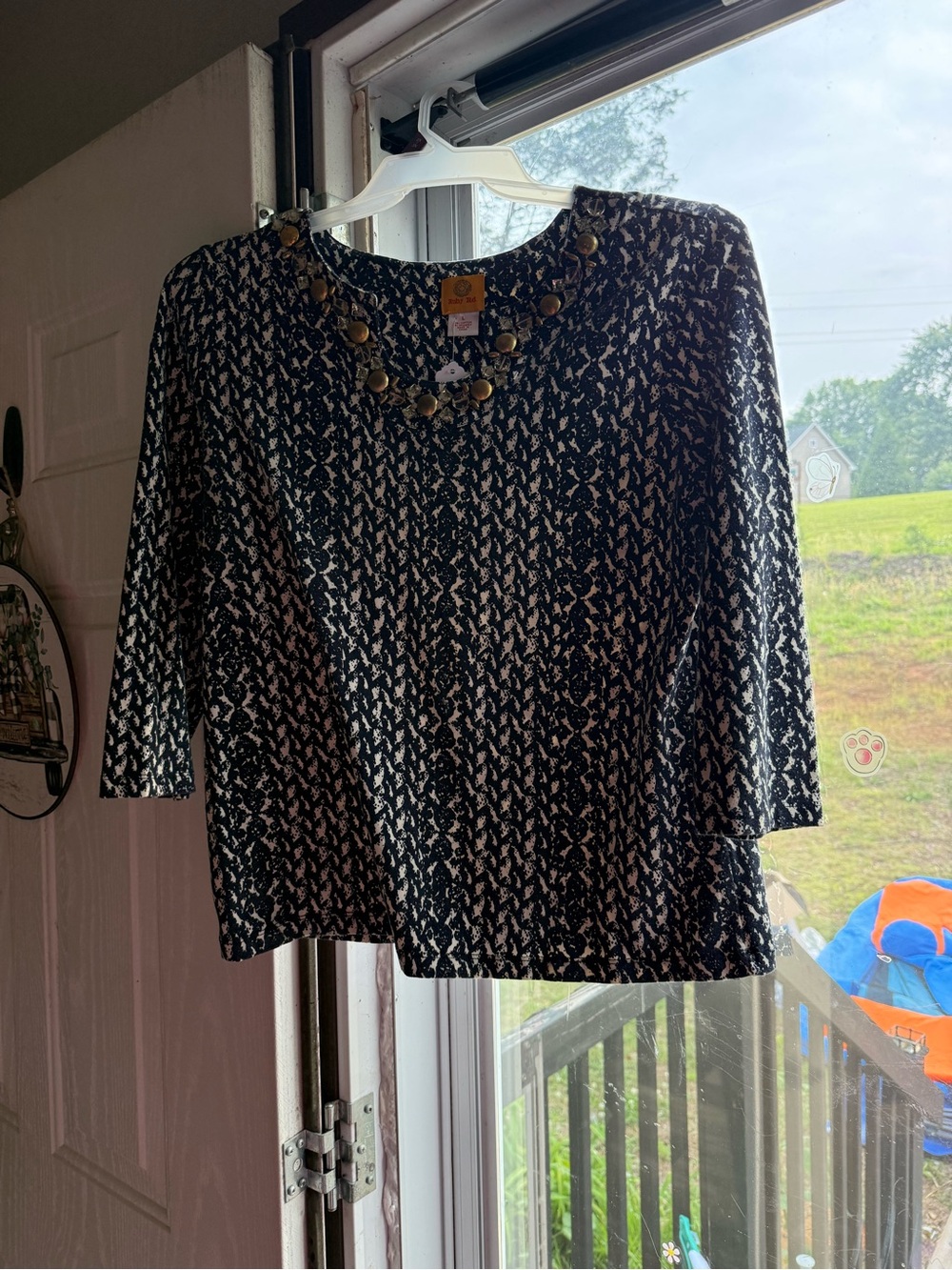 Ruby Rd. Black and White Patterned Tunic with Decorative Neck Studs